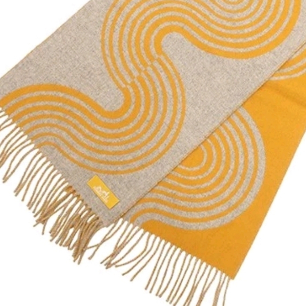 *BRAND New In Box * Hermés La Maison Cashmere Kazak Vagh Gold & Tan Wave Scarf - Picture 2 of 7